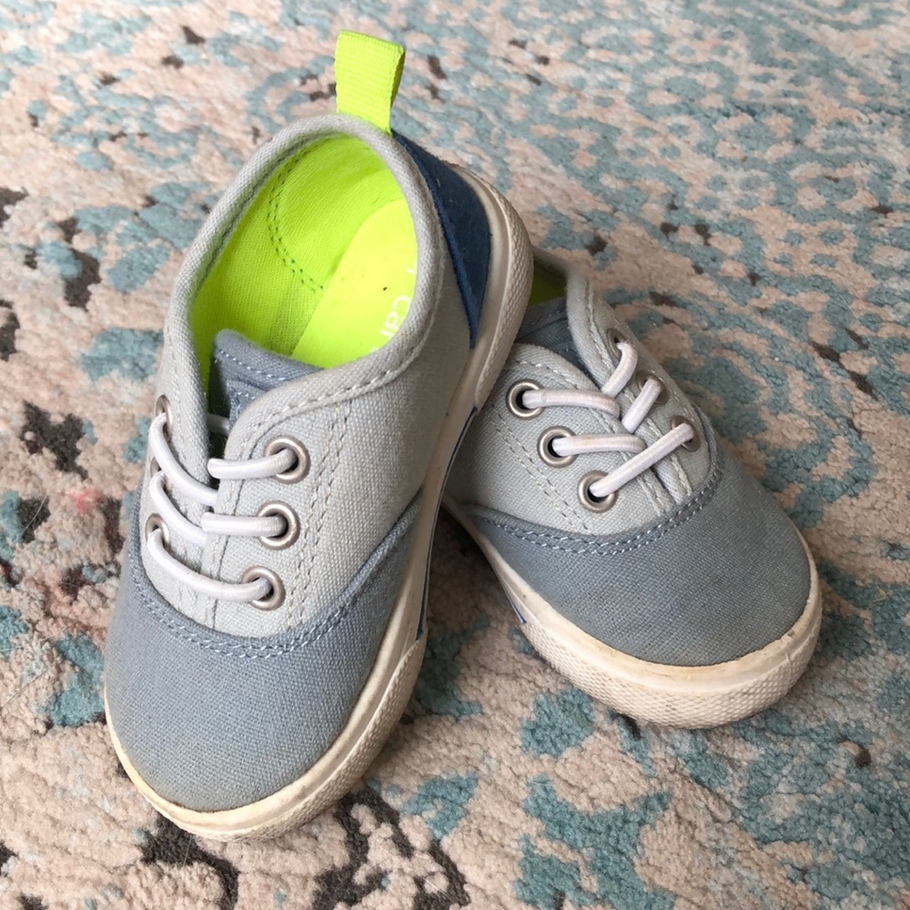 Carters casual sneakers size 5